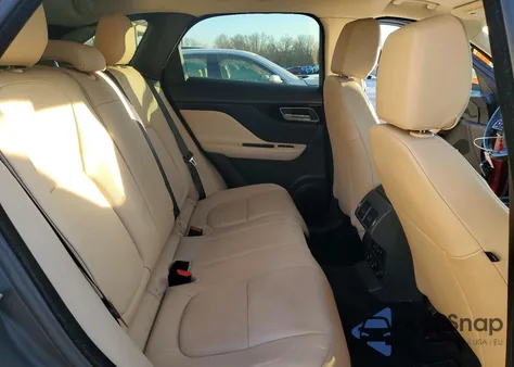 2017 Jaguar F-Pace Premium из США, поврежденный, VIN SADCJ2BN6HA494695